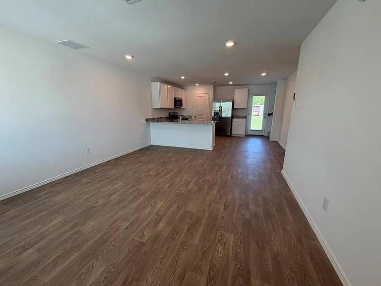 6003 Pineapple St — Photo 13