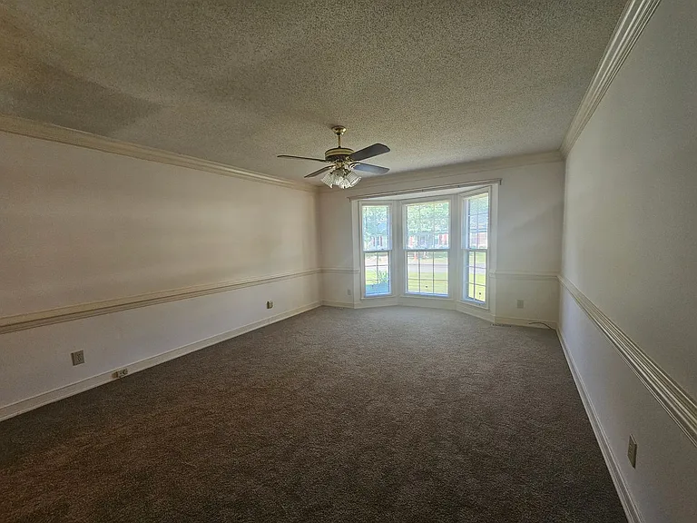 250 Lofton Dr — Photo 9