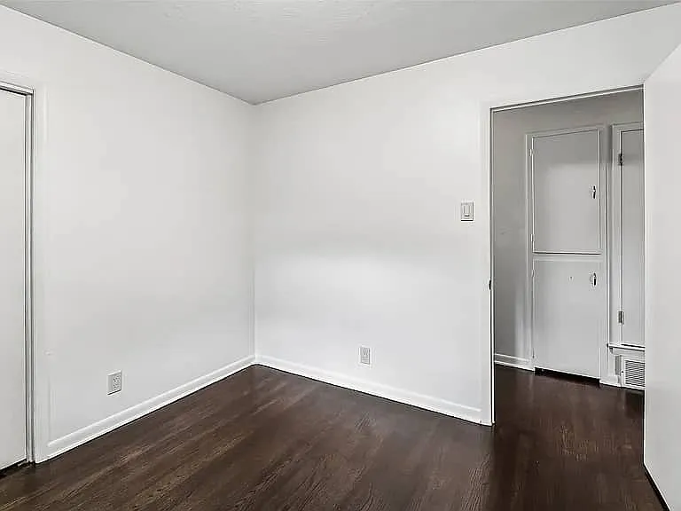 326 Harman St — Photo 14