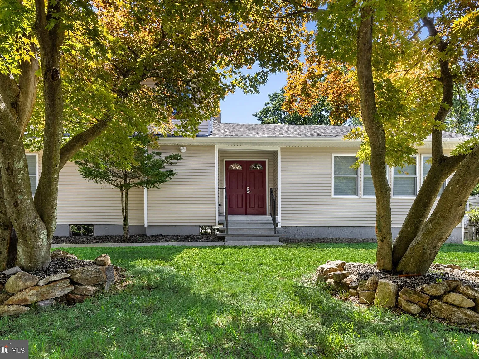 5 bed, $4,500 — Photo 3