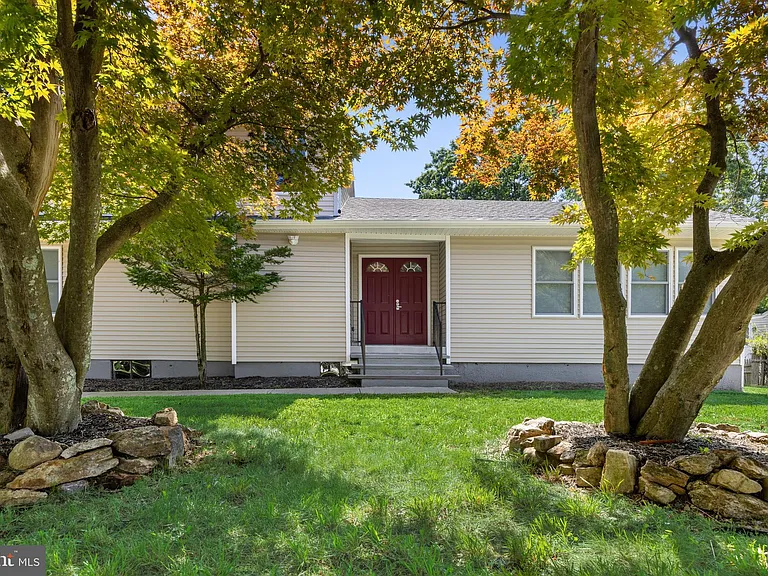55 Shawnee Ave — Photo 3
