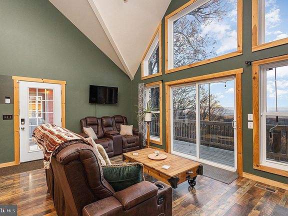 3rd image of 81 Trent Trail Ct