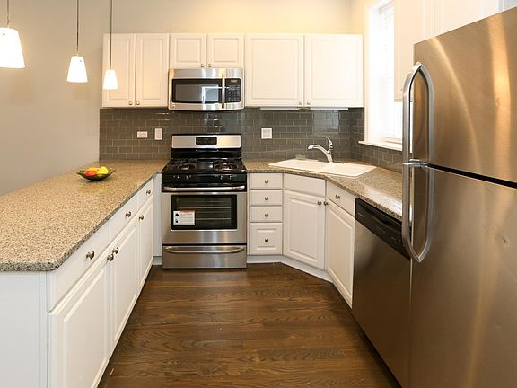 2nd image of 3850 N Southport Ave #2
