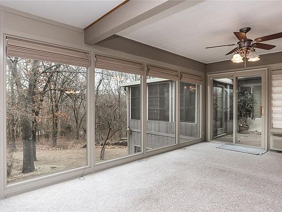4th image of 1 Sunderland Ln