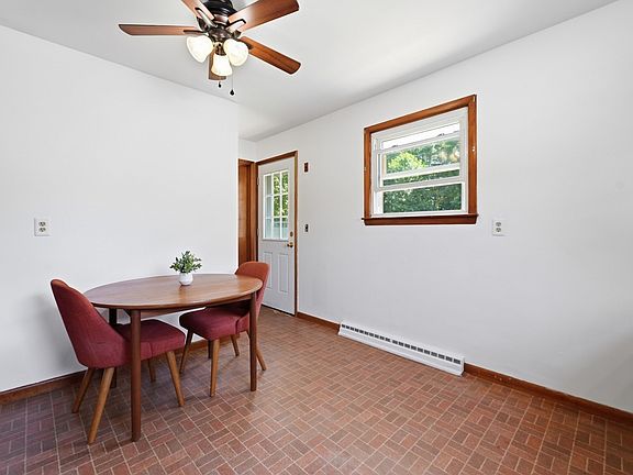 5th image of 956 Ryan Rd