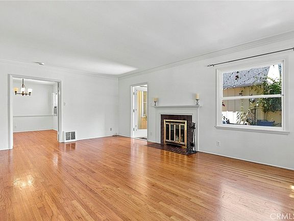 3rd image of 1105 Graynold Ave
