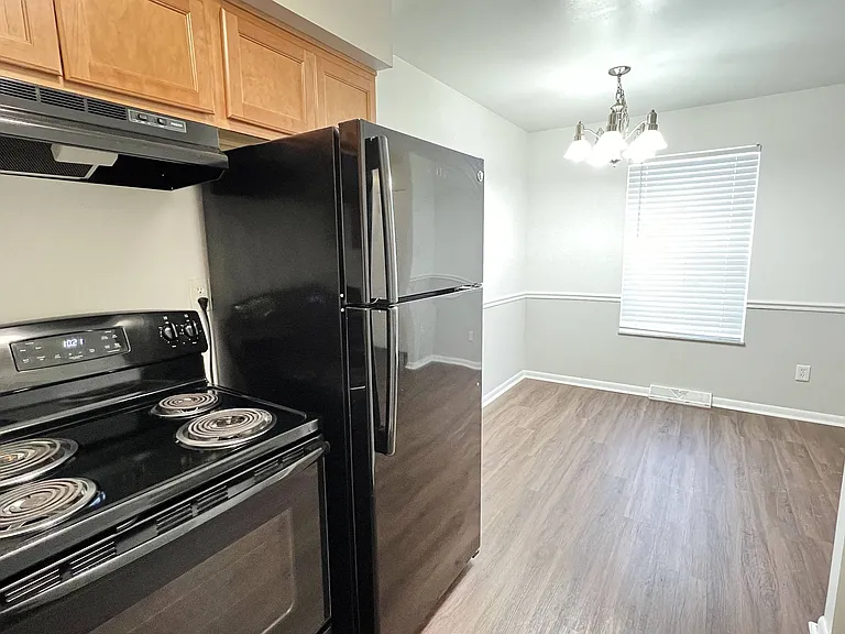Walnut Creek Townhomes — Photo 37