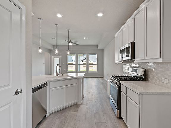 2nd image of 7826 Skylark Heights Ln