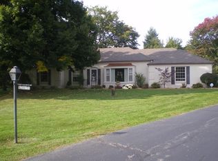 4907 Bluebird Ct, Crystal Lake, IL 60012