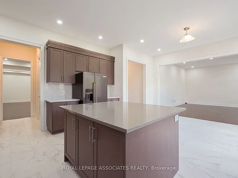 55 Raspberry Ridge Ave — Photo 15