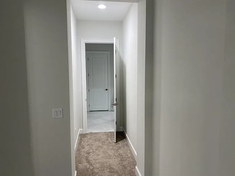 4685 Estates Cir — Photo 35