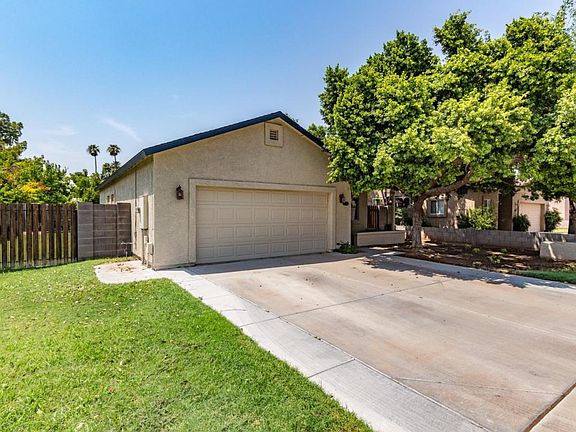 3rd image of 524 N Vineyard