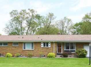 5305 Greenhurst Rd, Williamsville, NY 14221