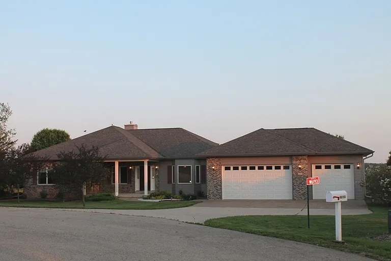 W6193 Ron Hill Ln photo 1