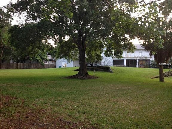 3rd image of 2967 Shore Dr