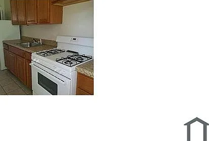 2529 Loyola Northway — Photo 1