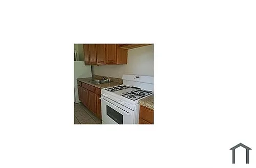 2529 Loyola Northway Photo 1
