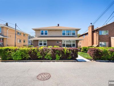 2453 1st St, Fort Lee, NJ, 07024