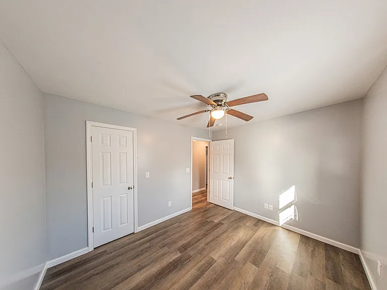 120 Lake Dr #3 — Photo 22
