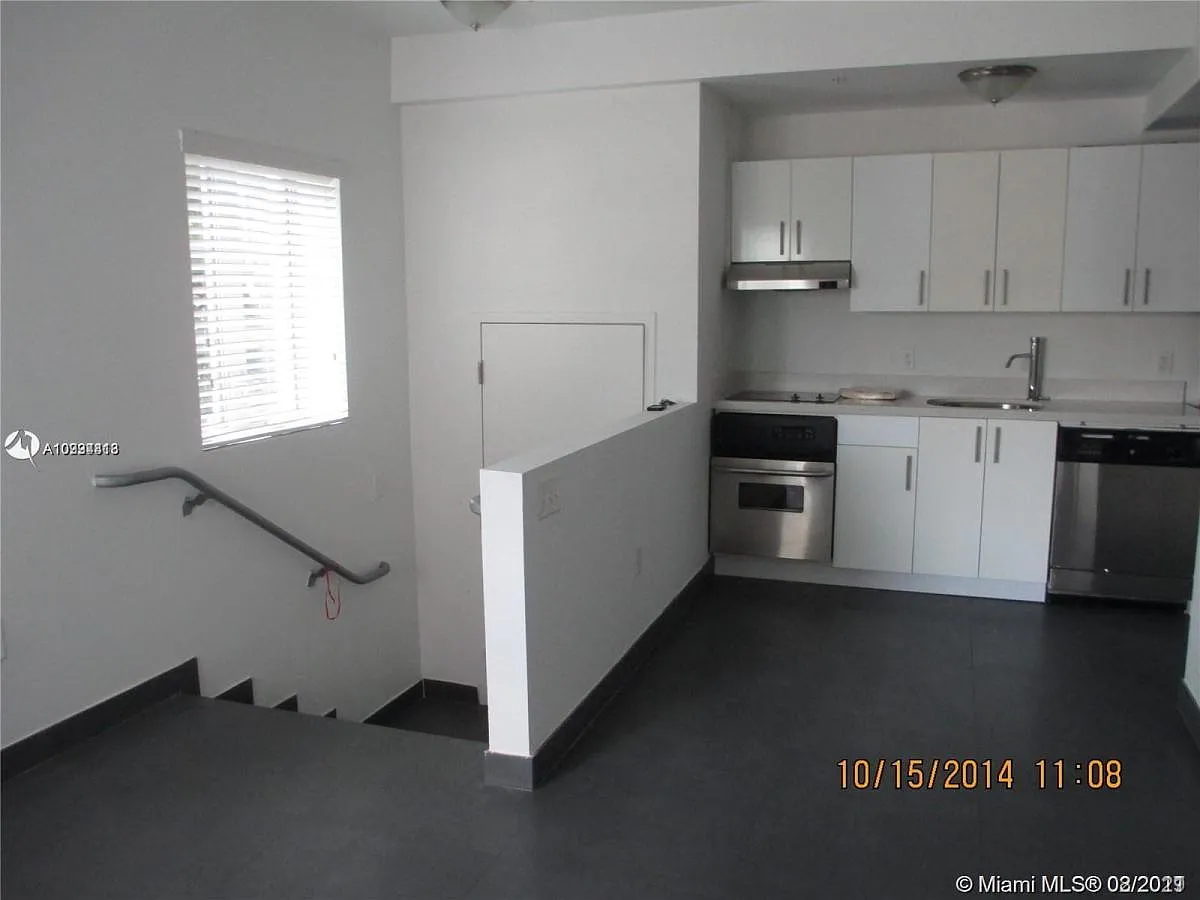 Building Photo - 1600 Euclid Ave #103