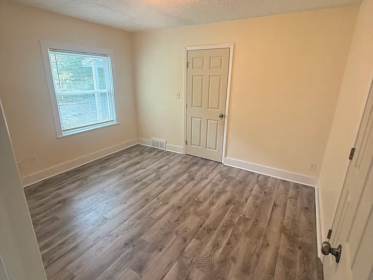 209 Highland Ave — Photo 19