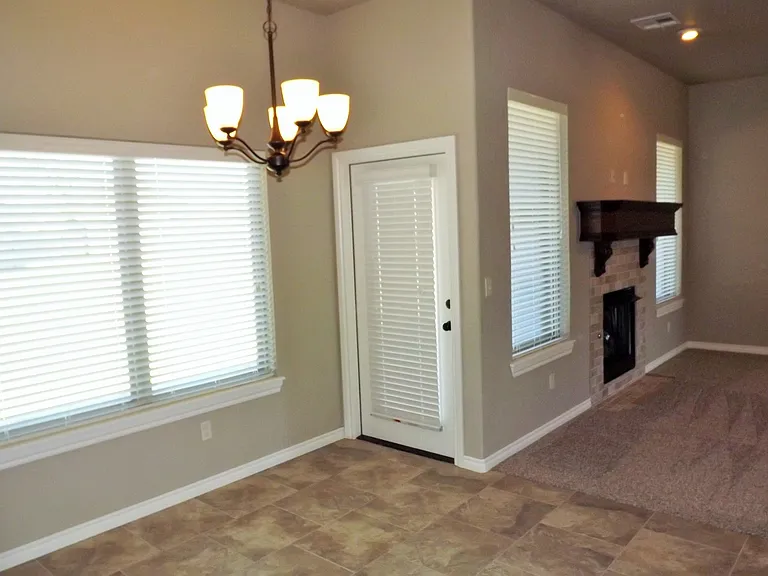 529 Whispering Oaks Blvd — Photo 8