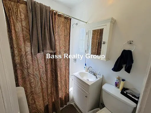 5945 N Greenview Ave #1G — Photo 3