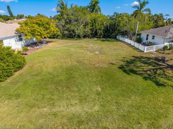 133 Cyrus ST, MARCO ISLAND, FL 34145