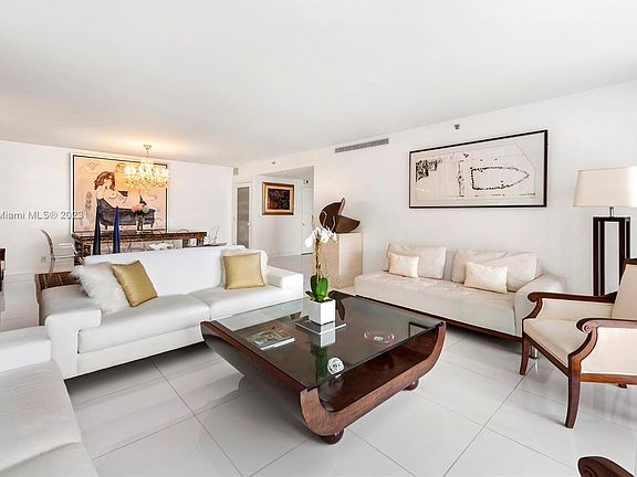 3rd image of 1581 Brickell Ave APT 1803