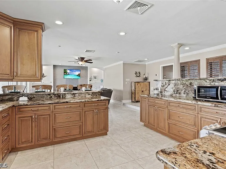 252 Bayshore Dr — Photo 29