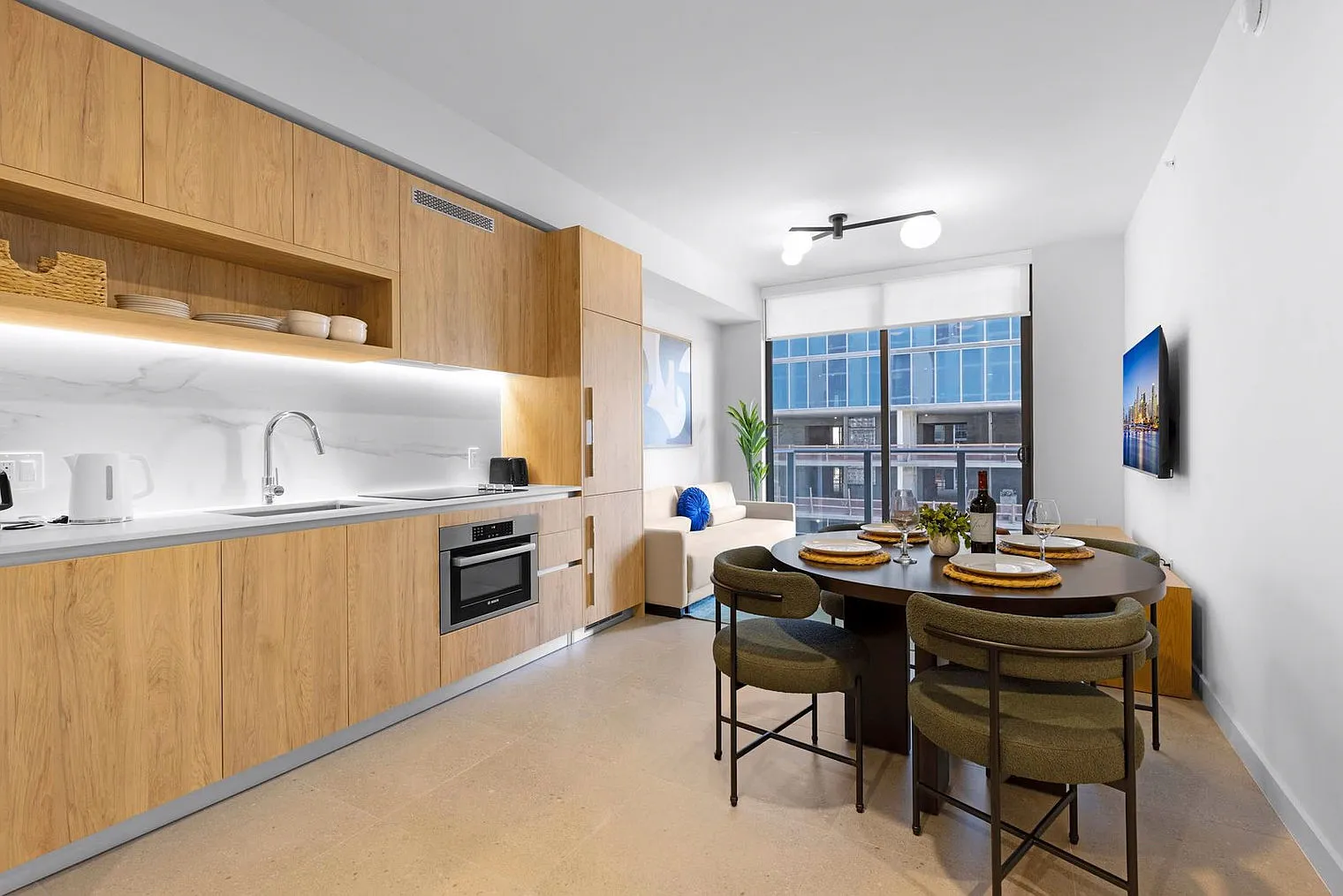 1 bed, 1.0 bath, 592 sqft, $2,970 — Photo 4