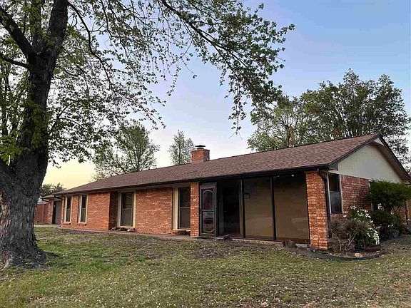 2nd image of 1301 Quail Creek Dr