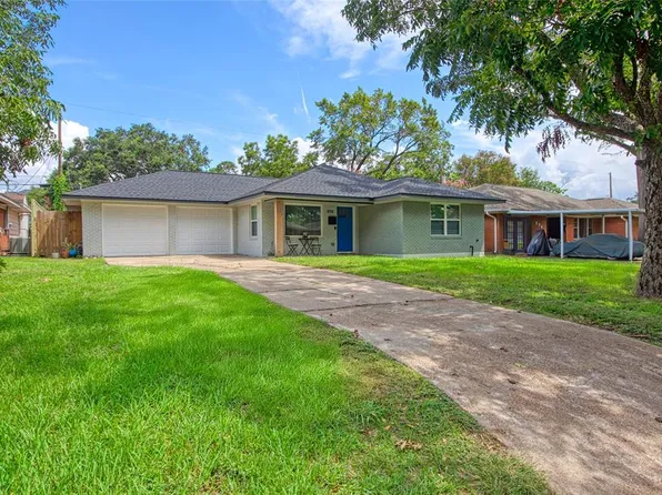 858 Sara Rose Street, Houston, TX 77018