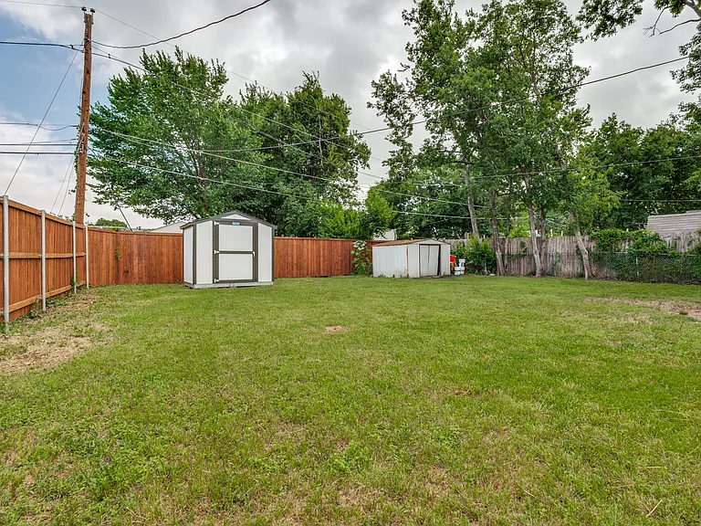1301 Cardinal St — Photo 25