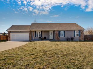400 E Magnolia Ct, Strafford, MO 65757