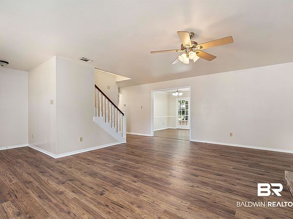4th image of 106 Tibidow Cir