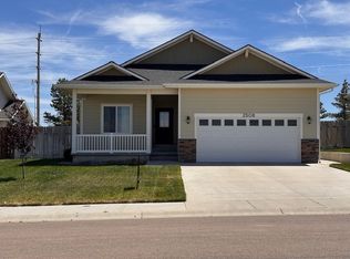 2508 Berkshire Dr, Garden City, KS 67846