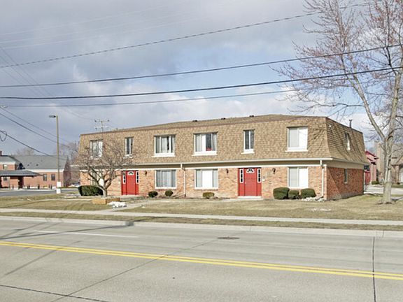 4th image of 27941 Jefferson Ave #27949