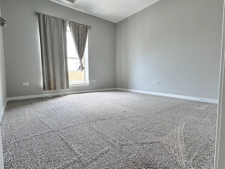 1075 W Roosevelt Rd #305 — Photo 15