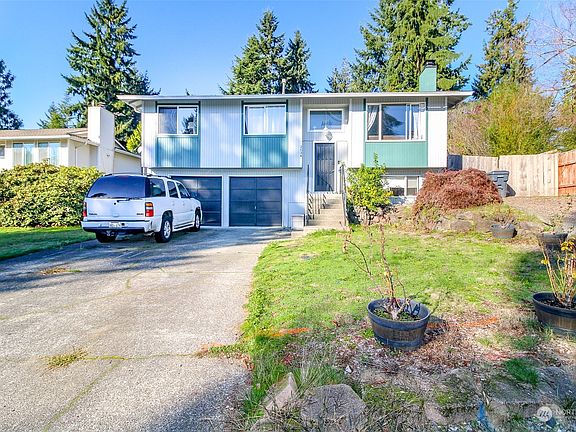 3rd image of 2634 Parkwood Boulevard