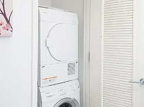 515 9th Avenue image 5 of 10