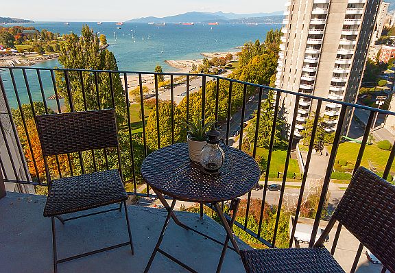 4th image of 1011 Beach Ave #1001