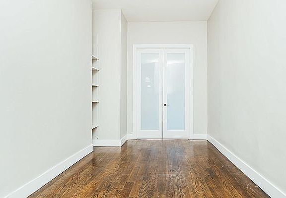 3rd image of 383 Menahan St APT 1R