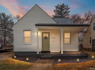 18929 Huntington Rd, Detroit, MI 48219