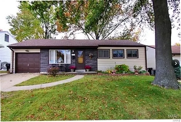 6330 Lynbrook Dr photo 1