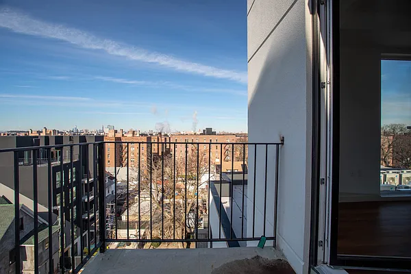 Rented by ERNY LLC | media 8