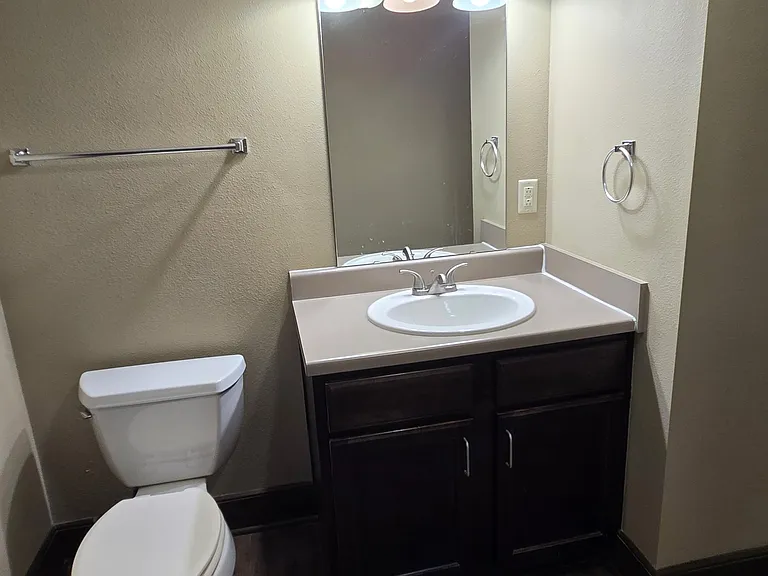 107 W Canadian Ave #2 — Photo 7