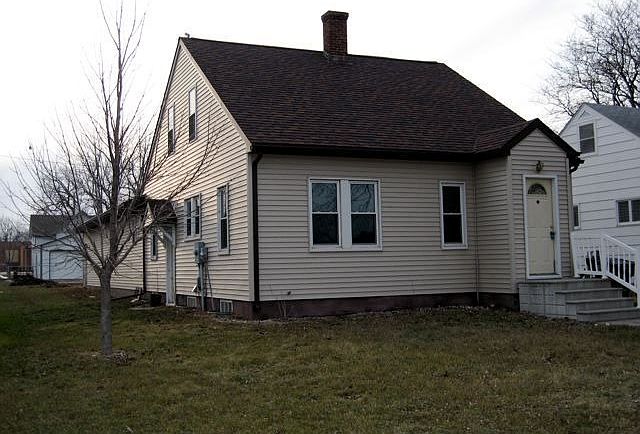 1st image of 1118 Ely Ave