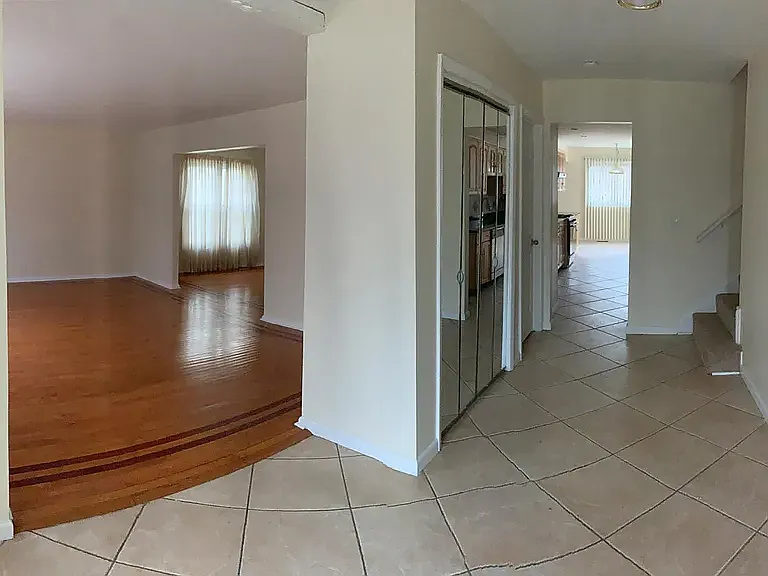 18 W Stevenson Dr — Photo 8
