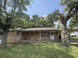 419 Carlock Ave, Harriman, TN 37748